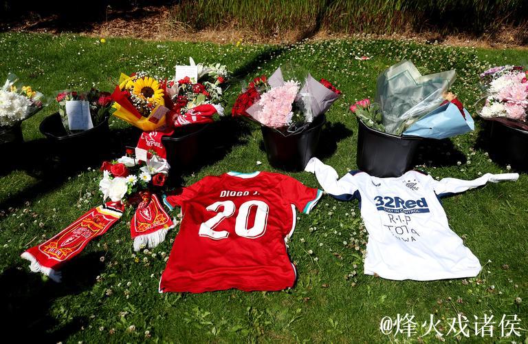 B费:感谢利物浦让我们一起前来缅怀若塔兄弟 B费:感谢利物浦让我们一起前来缅怀若塔兄弟